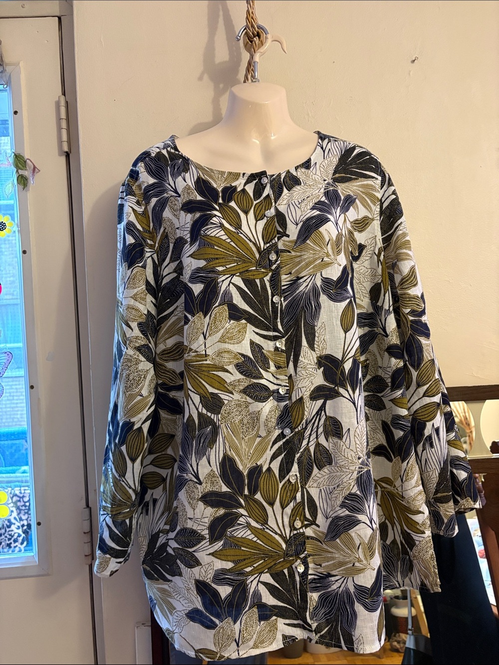 Tahari Olive, Navy & White Leaf-Print Button-Front Shirt. Linen